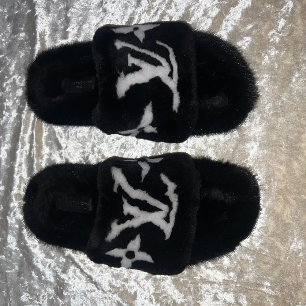 Louis Vuitton Mink Pool Pillow Comfort Mule black - Picture 5 of 9